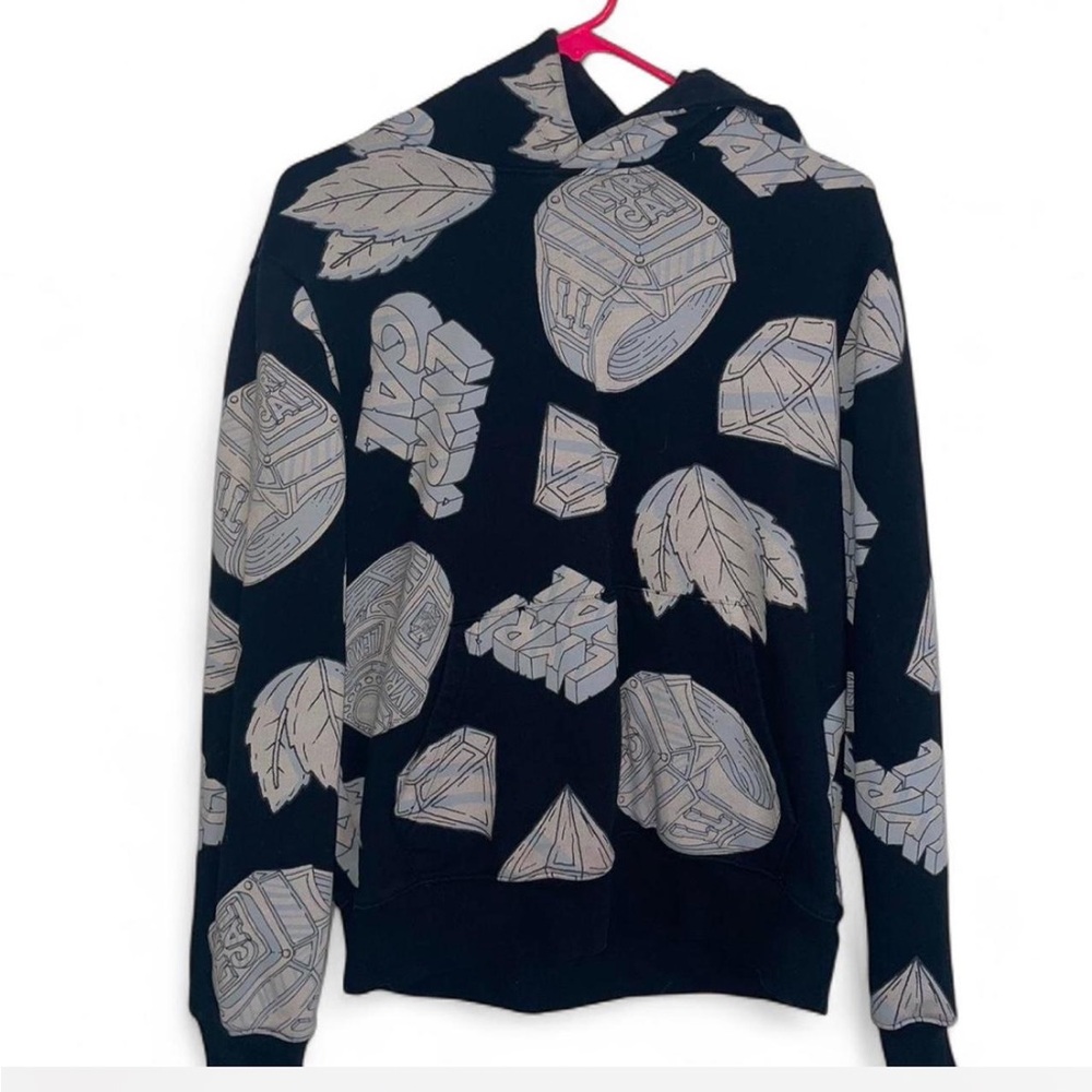 Men's Black Graphic Sweater